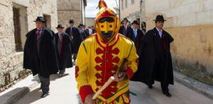 La celebración española en que el Diablo libera de los males a los bebés