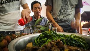 Celebran el festival de carne de perro en China