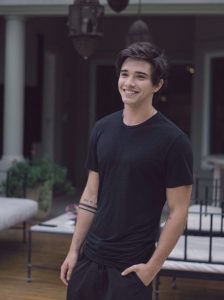 ¿Qué hace Julián Serrano ahora que está soltero?