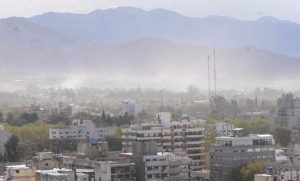 Pronóstico: ¿se sentirá el zonda en el llano?