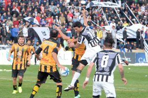 Gimnasia se quedó en la puerta del ascenso a la B Nacional