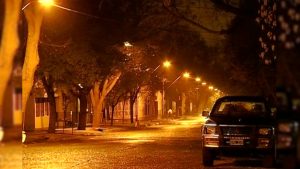 Robaron un auto con una bebé en su interior en el centro mendocino