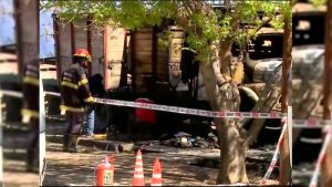 Camión chocó una vivienda y se prendió fuego