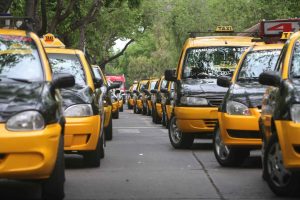 Los propietarios de taxis reclaman un aumento de tarifa