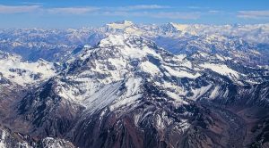 Un andinista murió escalando el cerro Aconcagua
