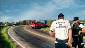 Un micro que partió desde Mendoza volcó en el camino de las Altas Cumbres