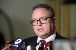El Gobierno afirma que bajó la tasa de homicidios y robos agravados