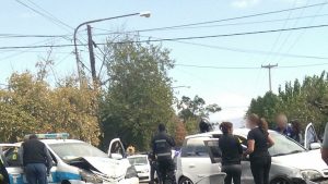 Roban un auto, asaltan a una mujer y chocan en Godoy Cruz