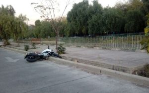 Murió un motociclista en un accidente en la Costanera