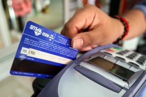 Comprar con tarjeta de crédito será más caro