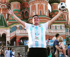 Hinchas argentinos le quisieron pegar al Chapu Martínez luego de la derrota con Francia