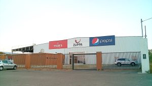 Maipú: Lo encerraron 2 vehículos y le robaron $300 mil