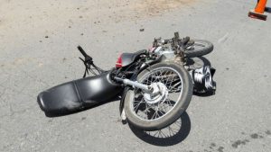 Maipú: Un joven falleció tras chocar en su moto contra un camión