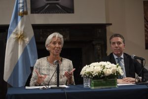 El Gobierno amplió el monto del préstamo con el FMI