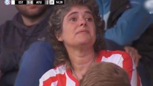 ¡Feliz Día! La emoción de una mamá por el gol de su hijo