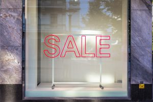 Cayeron las ventas en los locales minoristas