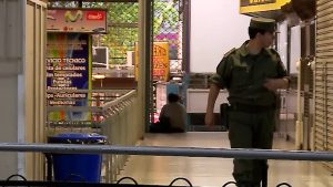 Allanaron la Galería Tonsa por presuntas cuevas de dinero
