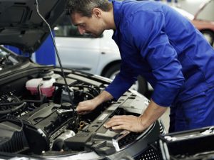 Vacaciones: ¿cuánto cuesta poner el auto a punto?