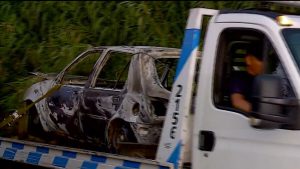 Misterio por la aparición de un cuerpo calcinado dentro de un auto