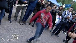 Video: un niño calentó la previa con un exquisito paso folclórico