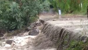 Las lluvias provocaron inundaciones en El Challao