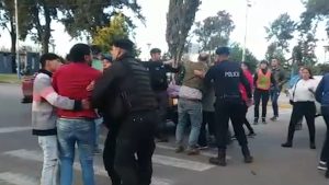 Video: violenta pelea tras un choque menor