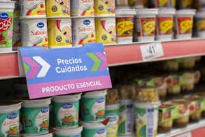 Multaron a supermercados por falta de productos de Precios Esenciales