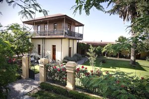 Maipú: asaltaron un conocido hotel y se llevaron miles de pesos