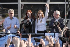 Cristina presentó su libro en Mendoza