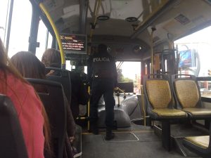 Las Heras: atacaron en grupo un colectivo y le robaron al chofer y a 12 pasajeros