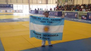 Zoe es una mendocina judoca de 11 años que necesita ayuda para competir en México