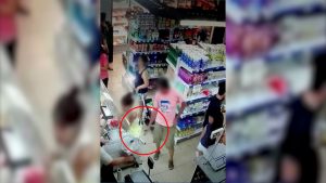 Video: un acosador sacaba fotos por debajo de las faldas en un comercio de Las Heras