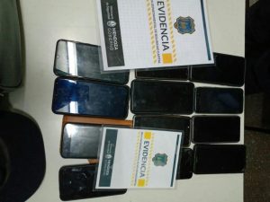 Detuvieron a una pareja que robó 12 celulares durante la Festa in Piazza