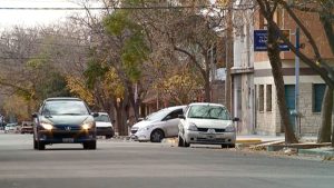 Guaymallén: le dijeron que se les cayó la pelota en el patio de su casa y le robaron más de $1.000.000