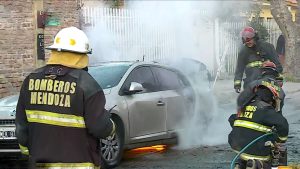 14 autos quemados en Godoy Cruz: ¿qué pena arriesgan los autores?