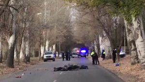 Maipú: un joven de 28 está muy grave tras caer con su moto