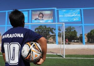 En Maipú inauguraron el polideportivo Diego Maradona