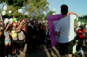 Suelta de globos a un mes del femicidio de Florencia Romano