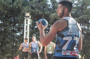 Le robaron las camisetas que atesoraba a un deportista mendocino