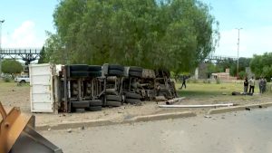 Mendoza: falleció un camionero tras un accidente en una rotonda de Las Heras