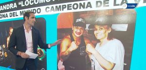 Una ex campeona de boxeo llegó a Mendoza para cumplirle el sueño a una boxeadora local