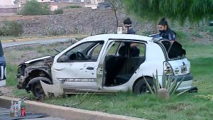 Volcó un auto en Las Heras: un herido grave, otro detenido y dos fugadas