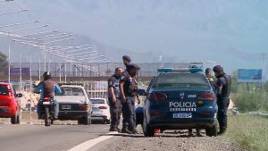 Pinchó una cubierta y mató de un disparo a un presunto delincuente