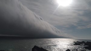 Espectacular tsunami de nubes arrasó la costa de Chile