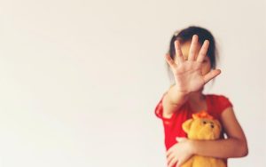 Abuso sexual infantil: ¿Cuáles son las señales y cómo ayudar a tus hijos?