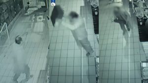 Video: entró a robar a un local ubicado casi al lado de una comisaría y en pleno centro