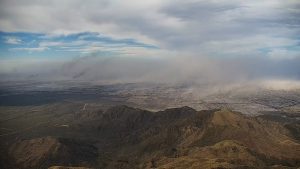 Fuertes ráfagas de viento zonda se viven en el llano