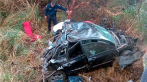 Un auto desbarrancó y murieron dos nenas