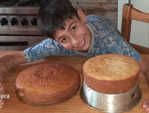 La conmovedora historia del nene que hace tortas para pagar su operación