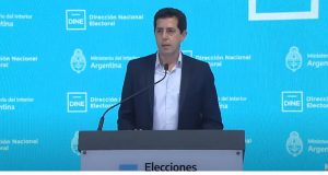 Wado de Pedro adelantó a qué hora podrían estar los resultados